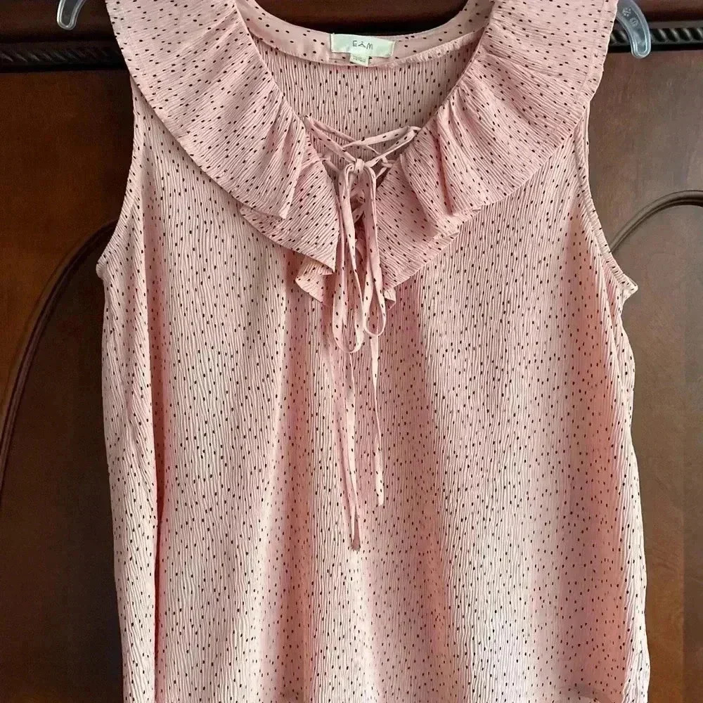 E & M pink top